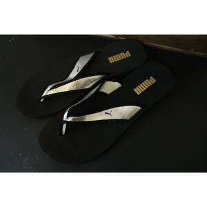 NWOT PUMA Sandy Flip Flop Black Silver Metallic Women's 10